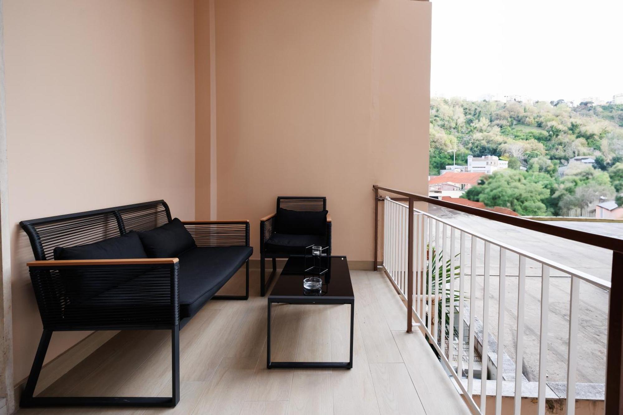 Arya Guest house *
