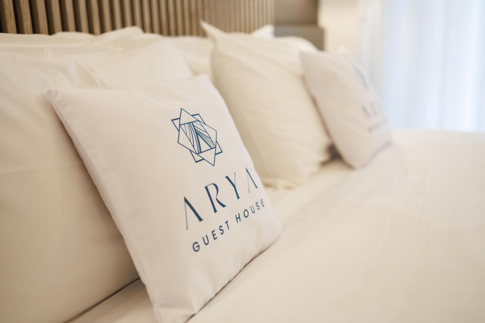 Guest house Arya