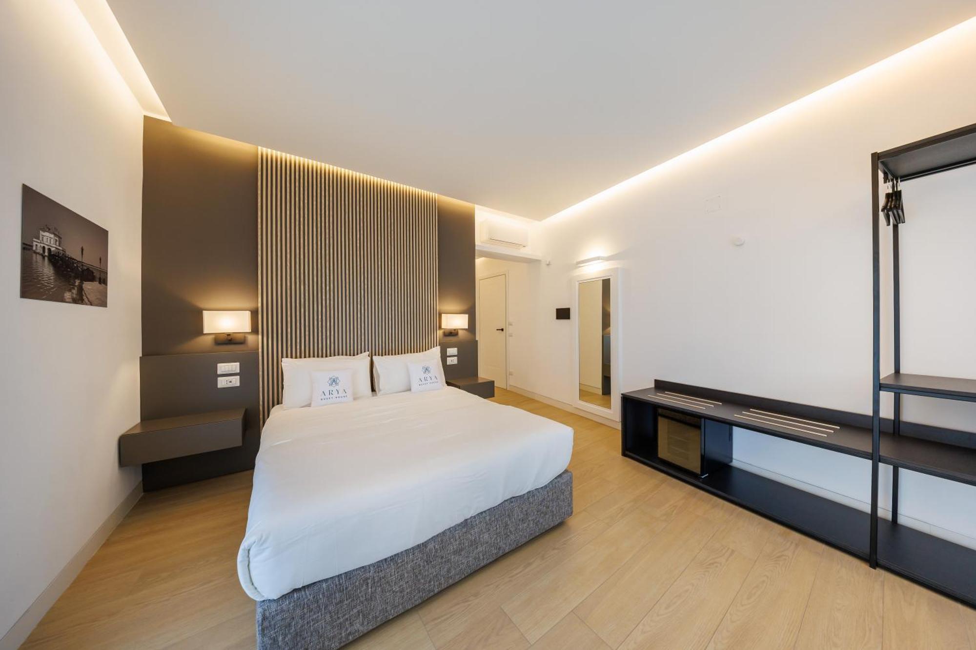 Arya Naples